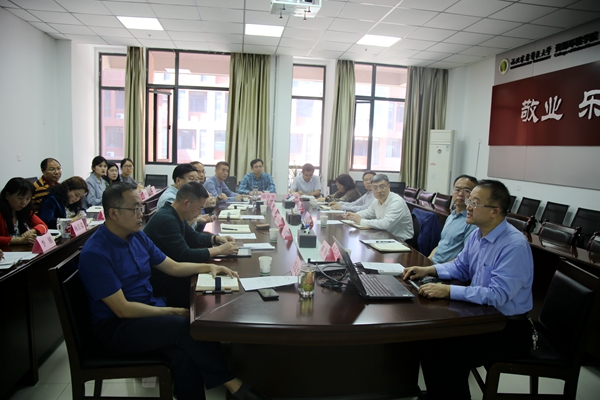 座谈会_副本.jpg